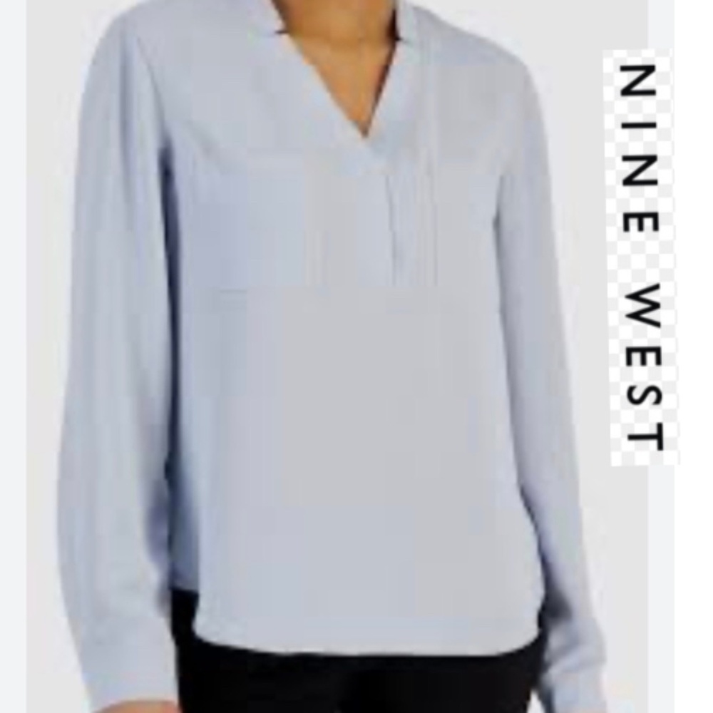 NEW Nine West V neck Top, S, CB2515